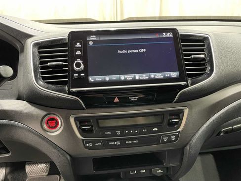 Used 2024 Honda Ridgeline Sport image 12