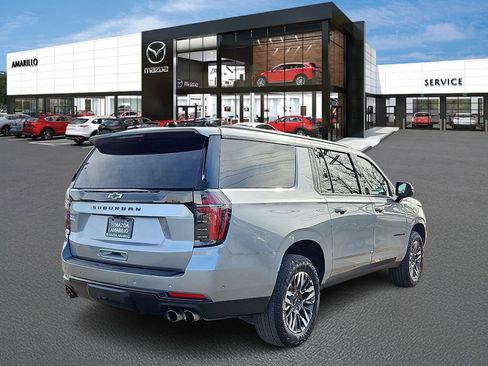 Used 2025 Chevrolet Suburban Z71 image 4