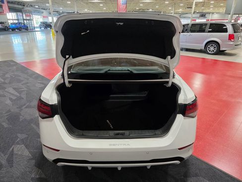 Used 2023 Nissan Sentra SV FWD image 5