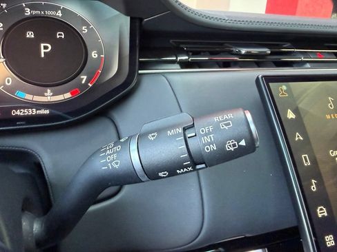 Used 2023 Land Rover Range Rover SE AWD/4WD image 23