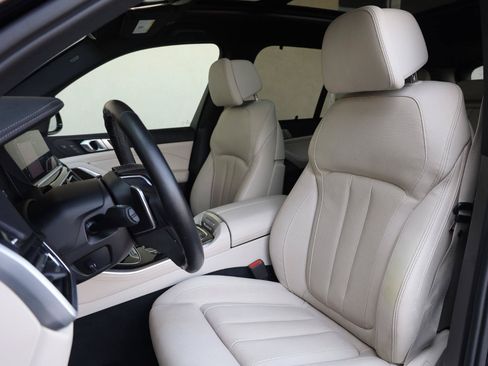 Used 2020 BMW X5 xDrive40i w/ Executive Package AWD/4WD image 14