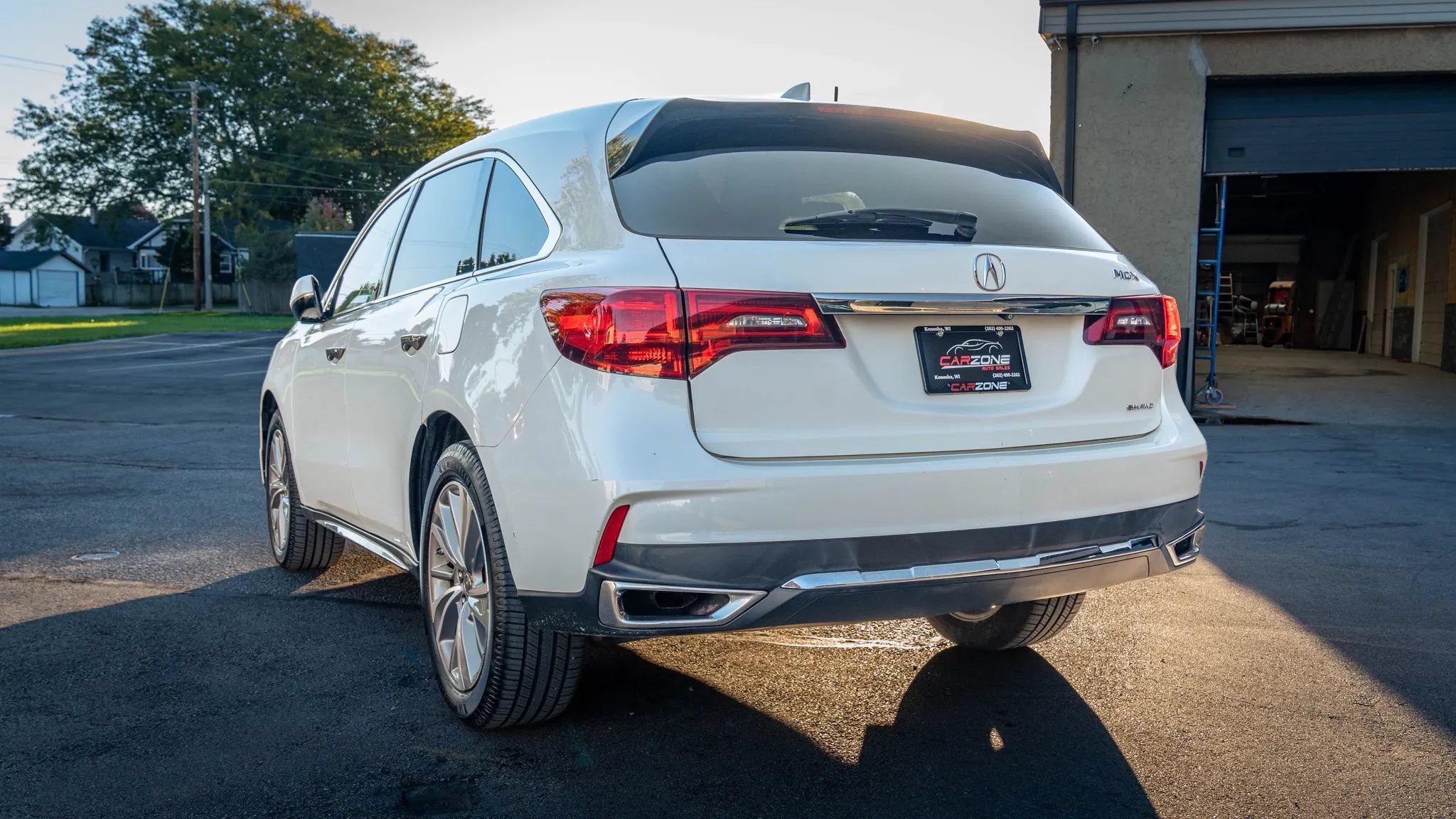 Used 2017 Acura MDX w/ Technology Package AWD/4WD image 8