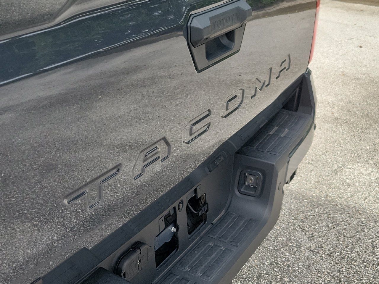 Used 2026 Toyota Tacoma TRD Off-Road w/ TRD Off Road Premium Package AWD/4WD image 7