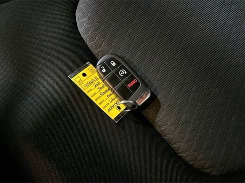 Used 2021 Jeep Renegade Latitude image 26