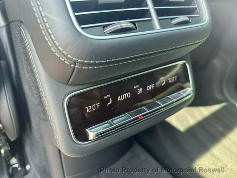 Used 2026 Mercedes-Benz Maybach GLS 600 4MATIC image 33
