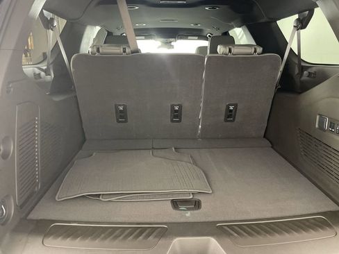 Used 2025 GMC Yukon XL Elevation image 25