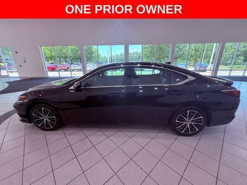 Certified 2024 Lexus ES 350 w/ Premium Package FWD image 4