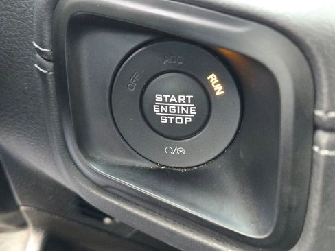 Used 2025 Jeep Wrangler Unlimited Rubicon image 26