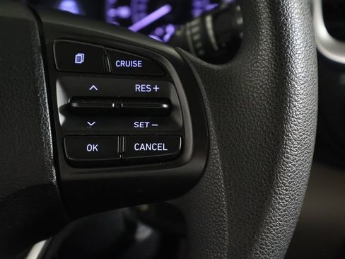 Used 2020 Hyundai Venue SEL FWD image 34