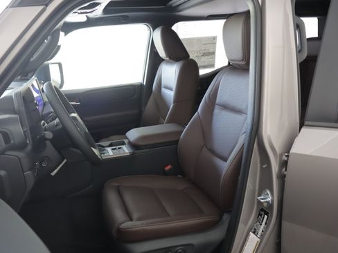 New 2026 Toyota Land Cruiser AWD/4WD image 9