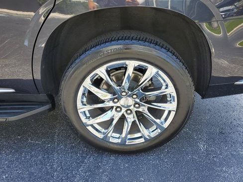 Certified 2023 Cadillac Escalade Premium Luxury w/ LPO, Radiant Package AWD/4WD image 33