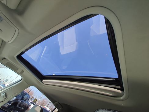 Used 2017 Toyota RAV4 XLE image 27