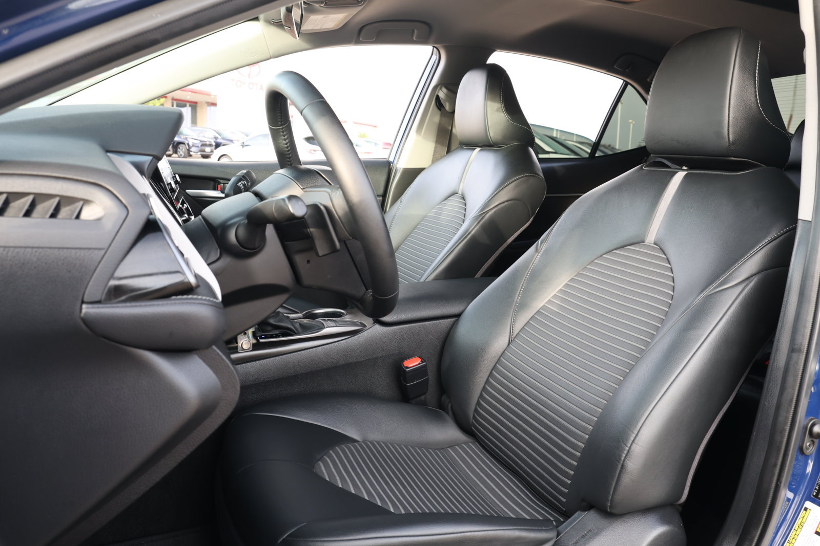 Used 2024 Toyota Camry SE FWD image 25