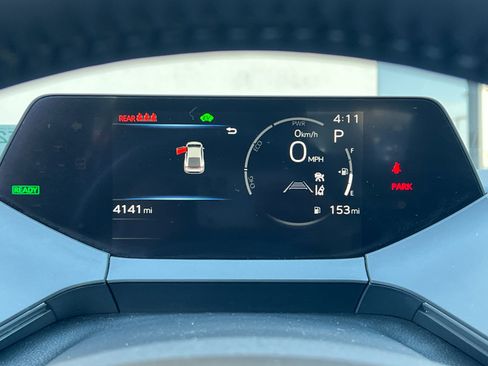 Used 2024 Toyota Prius XLE FWD image 23