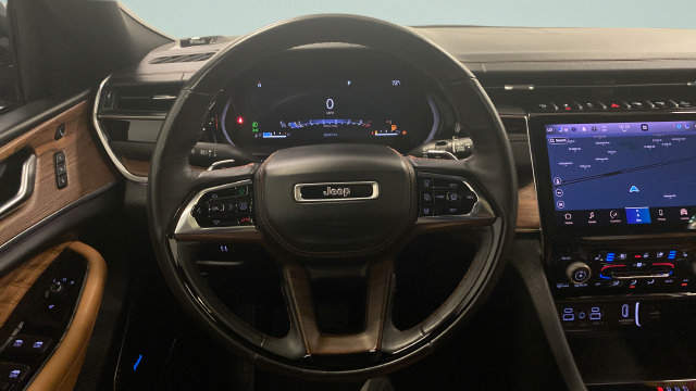 Used 2023 Jeep Grand Cherokee L Summit w/ Advanced Protech Group IV AWD/4WD image 24
