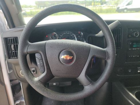 Used 2025 Chevrolet Express 3500 LT w/ LT Preferred Equipment Group RWD image 9