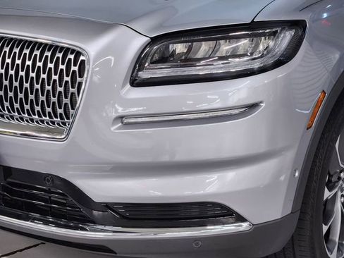 Used 2023 Lincoln Nautilus Reserve w/ Equipment Group 201A FWD image 12