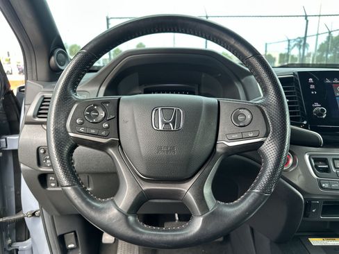 Used 2023 Honda Passport TrailSport image 11