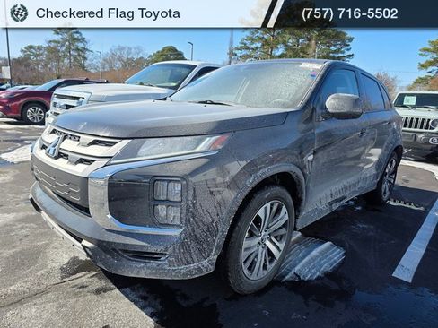 Used 2025 Mitsubishi Outlander Sport ES image 1