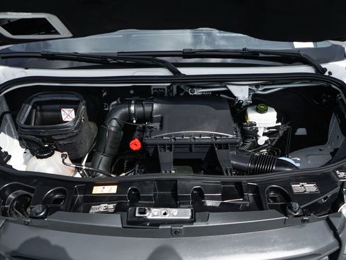 Used 2019 Mercedes-Benz Sprinter 144 image 17