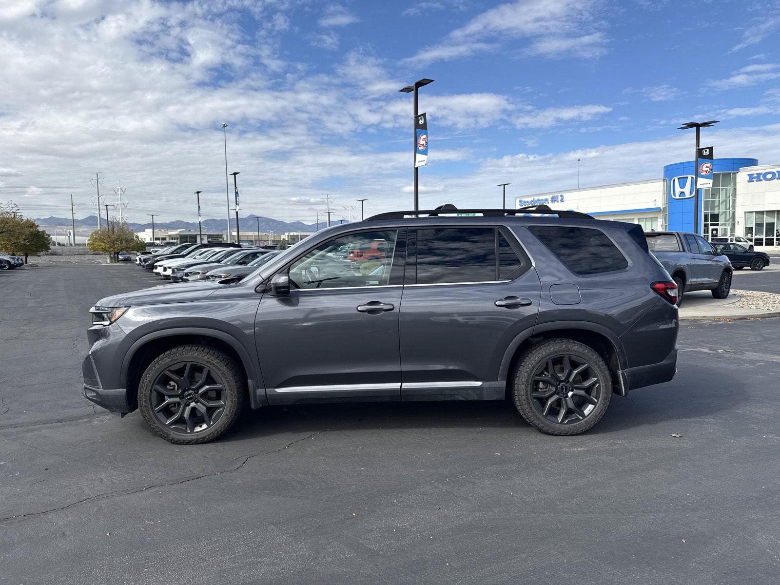 Used 2024 Honda Pilot Touring image 8