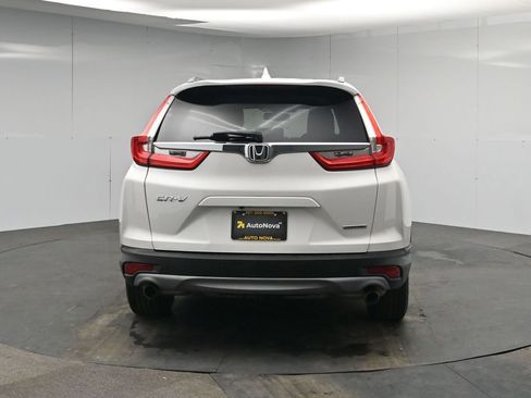 Used 2019 Honda CR-V Touring image 4