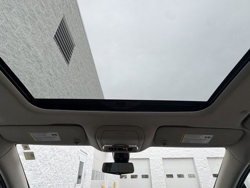 Used 2018 Buick Enclave Premium w/ Experience Buick Package image 13