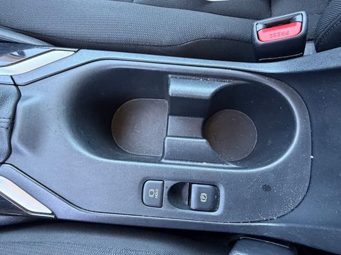 Used 2024 Toyota Corolla LE FWD image 18