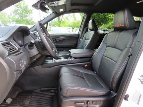 Used 2024 Honda Passport TrailSport image 12