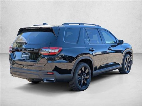 New 2025 Honda Pilot Black Edition image 2
