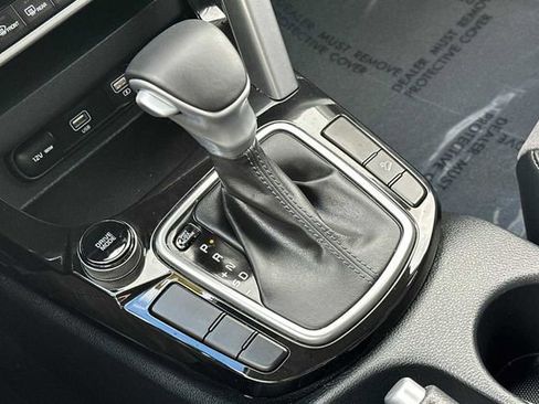 Used 2023 Kia Seltos S image 19