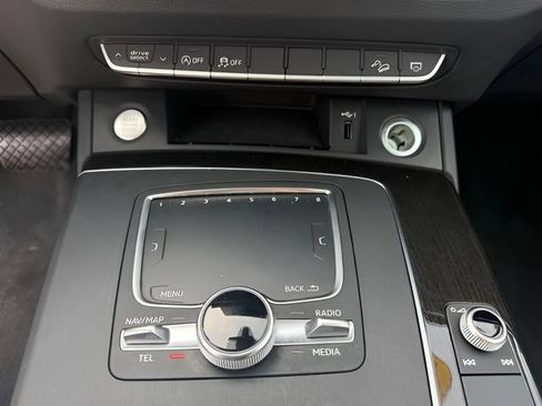 Used 2018 Audi Q5 2.0T Premium AWD/4WD image 20