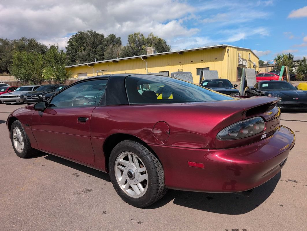 Used 1994 Chevrolet Camaro Z28 RWD image 5