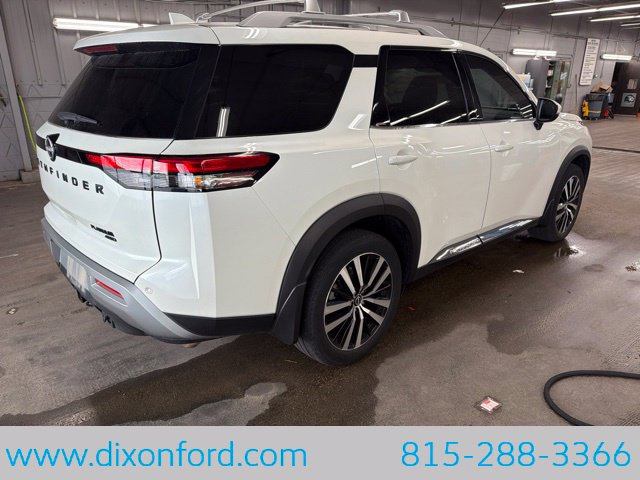 Used 2023 Nissan Pathfinder Platinum AWD/4WD image 7