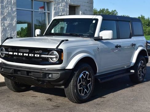 New 2026 Ford Bronco Outer Banks AWD/4WD image 15
