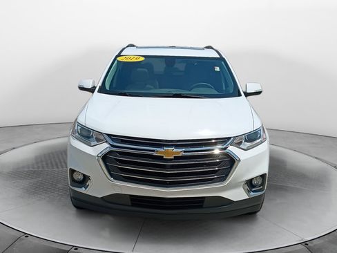 Used 2019 Chevrolet Traverse LT w/ LT Premium Package FWD image 2