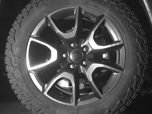Used 2025 Jeep Compass Trailhawk AWD/4WD image 18