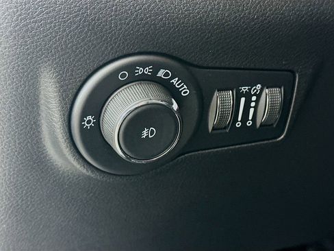 Used 2023 Jeep Compass High Altitude AWD/4WD image 17