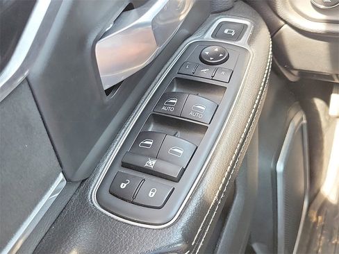 Used 2020 RAM 2500 Laramie w/ Night Edition image 13