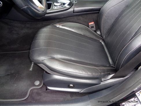 Used 2018 Mercedes-Benz E 400 4MATIC Sedan image 8