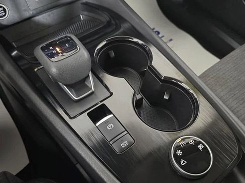 Used 2023 Nissan Rogue SV image 22