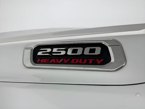 Used 2025 RAM 2500 Laramie AWD/4WD image 28
