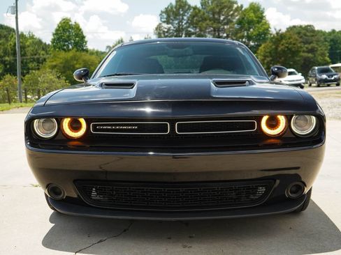 Used 2019 Dodge Challenger SXT RWD image 16