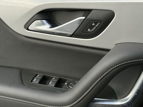 Certified 2025 Chevrolet Blazer LT image 20