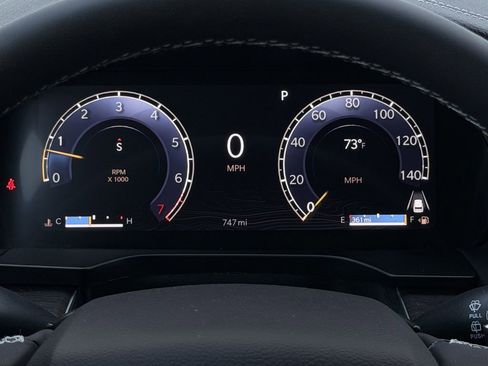 New 2025 Jeep Grand Cherokee Limited w/ Black Appearance Package image 13