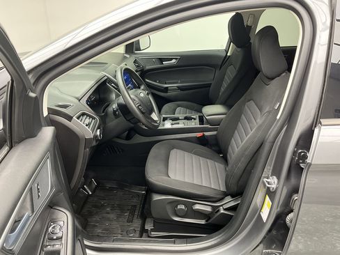 Certified 2024 Ford Edge SE w/ Cargo Accessory Package image 3