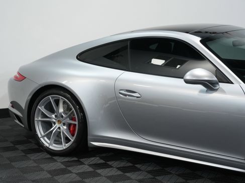 Used 2019 Porsche 911 Carrera 4S image 14