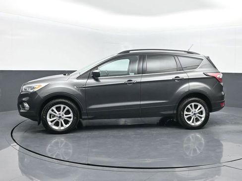 Used 2018 Ford Escape SEL image 4