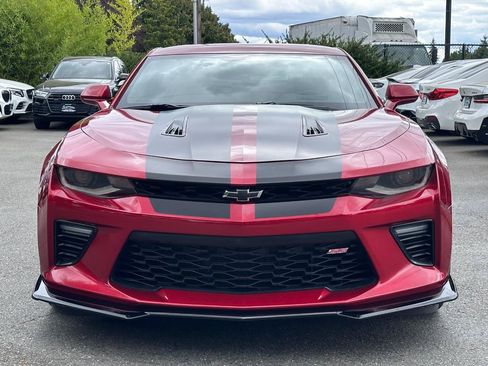 Used 2018 Chevrolet Camaro SS RWD image 35