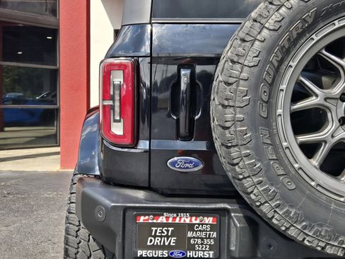 Used 2022 Ford Bronco Outer Banks image 9